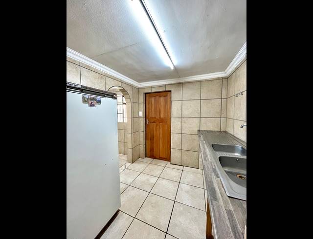 3 BEDROOM FREEHOLD FOR SALE IN UNITAS PARK